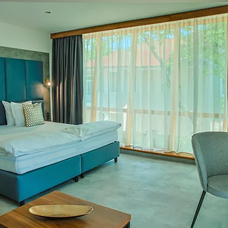 Trezor Hotel *